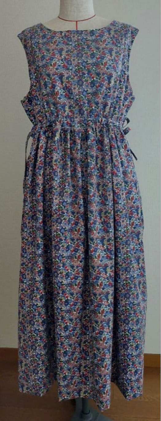 リバティ　コーデュロイネル　ノースリーブワンピース