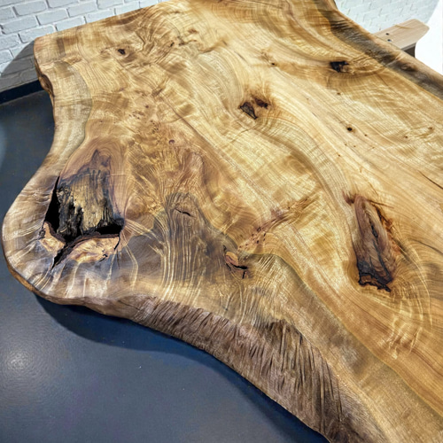 椨一枚板1720mm｜量感のある耳と穏やかな木理が美しい無垢天板