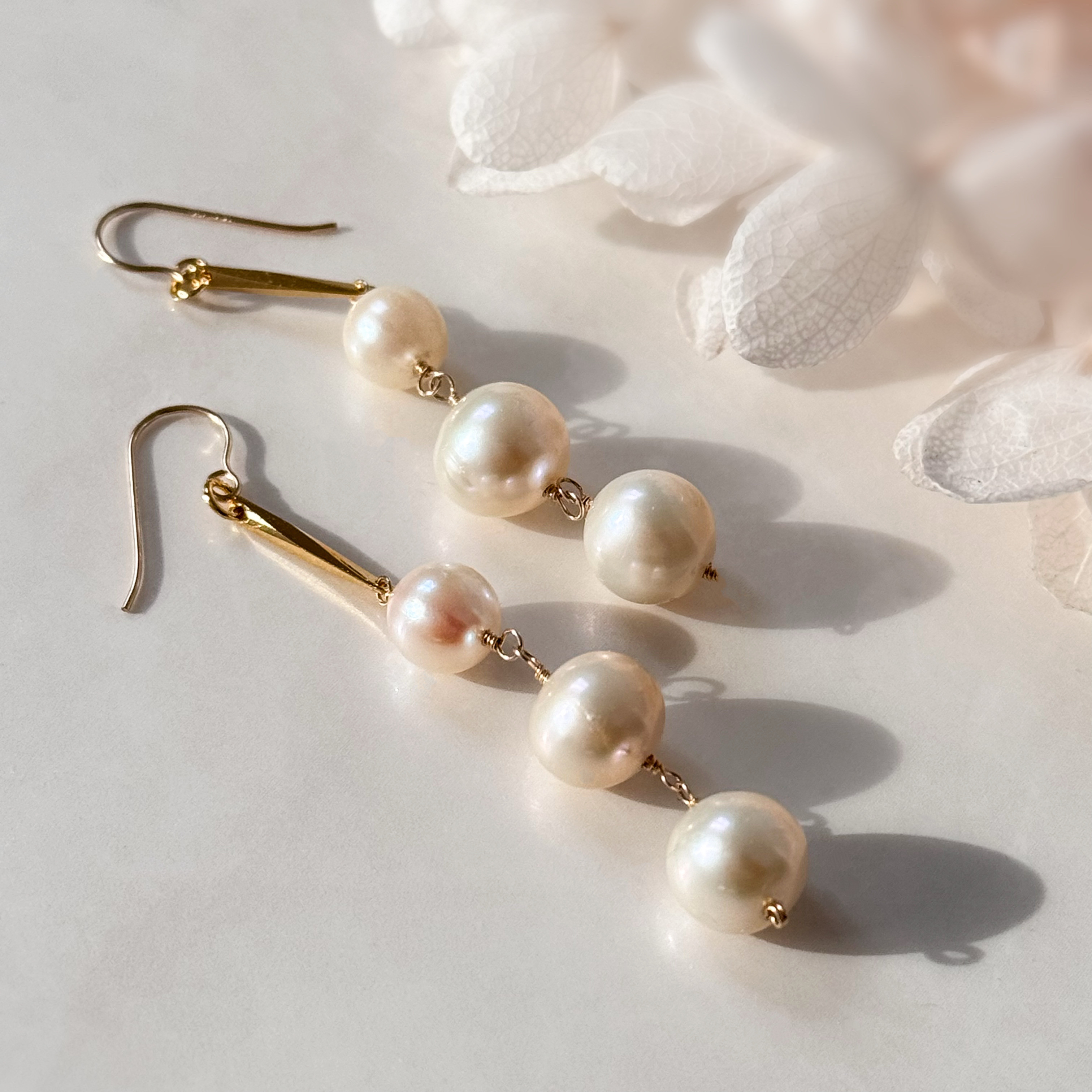 卒園・入学・ハレの日に▶︎ あこや真珠・淡水パールの３連シンプルピアス(14kgf)/イヤリング(16kgp) 他