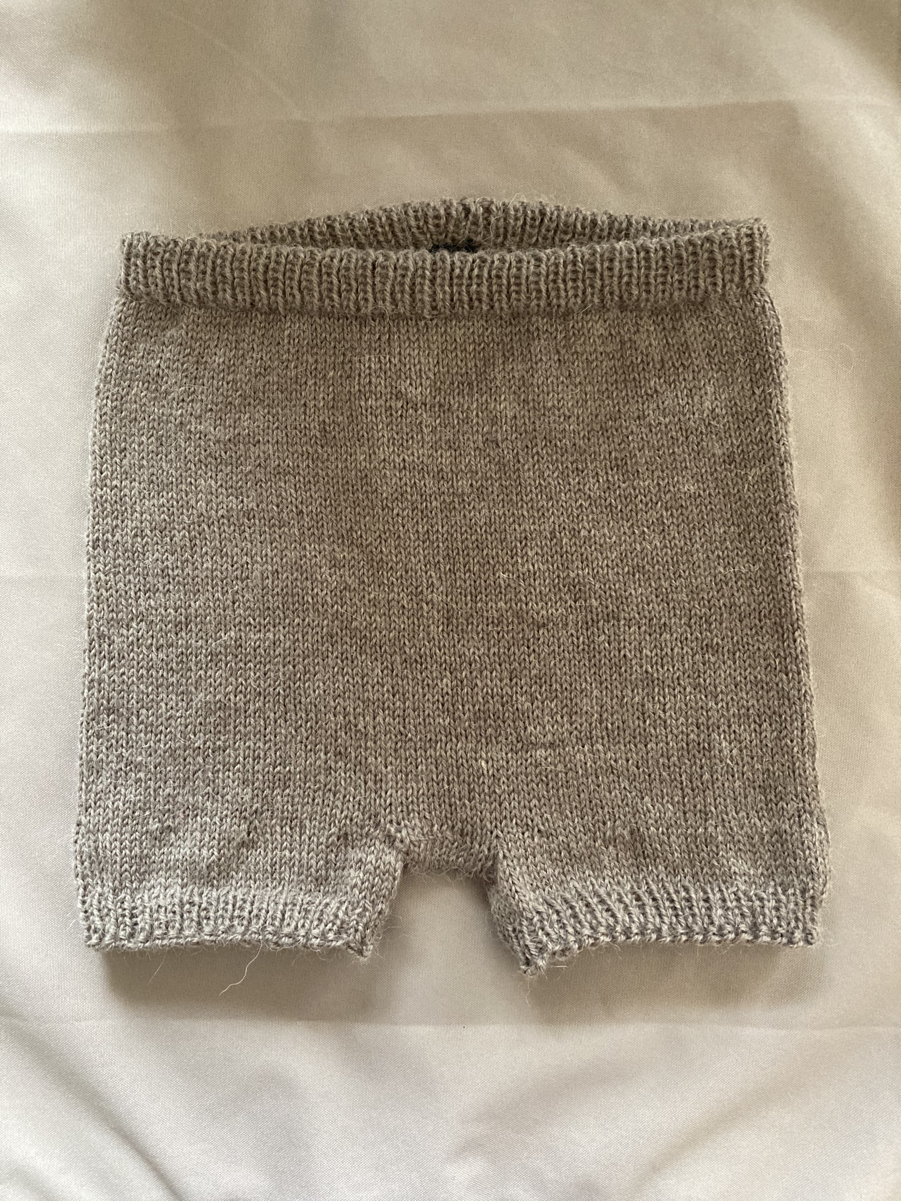 手編み毛糸のパンツ　大人Ｌサイズ　ベビーアルパカ混使用