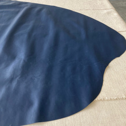 牛革　カット革　紺　ネイビー　ハンドメイド＃No.CL85-1　レザークラフト　本革 4枚目の画像