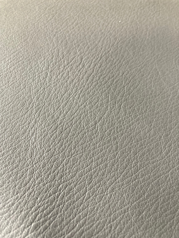 牛革　カット革　グレー　灰色　ハンドメイド＃No.CL87-1　レザークラフト　本革 6枚目の画像