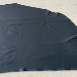 牛革　カット革　グレー　灰色　ハンドメイド＃No.CL87-1　レザークラフト　本革 1枚目の画像
