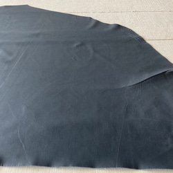 牛革　カット革　グレー　灰色　ハンドメイド＃No.CL87-1　レザークラフト　本革 3枚目の画像