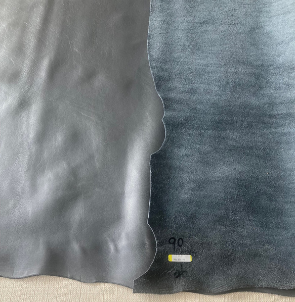 牛革　カット革　グレー　灰色　シュリンク　ハンドメイド＃No.CL89-1　レザークラフト　本革 6枚目の画像