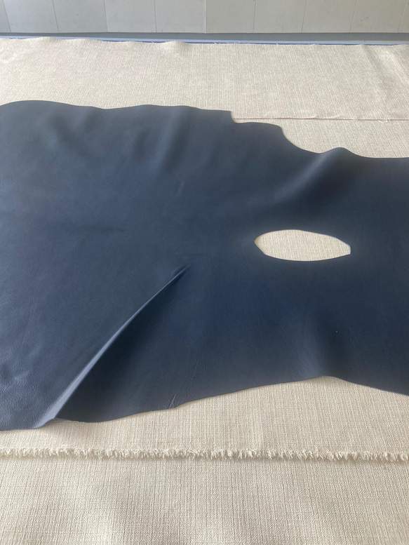 牛革バングラキップ　1枚革　紺　ネイビー　ハンドメイド＃No.CL91　レザークラフト　本革 4枚目の画像