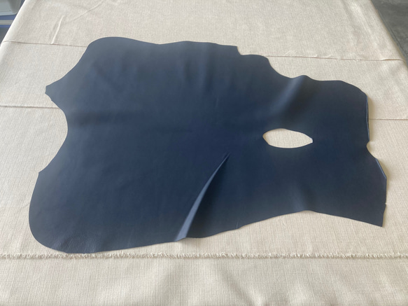 牛革バングラキップ　1枚革　紺　ネイビー　ハンドメイド＃No.CL91　レザークラフト　本革 1枚目の画像