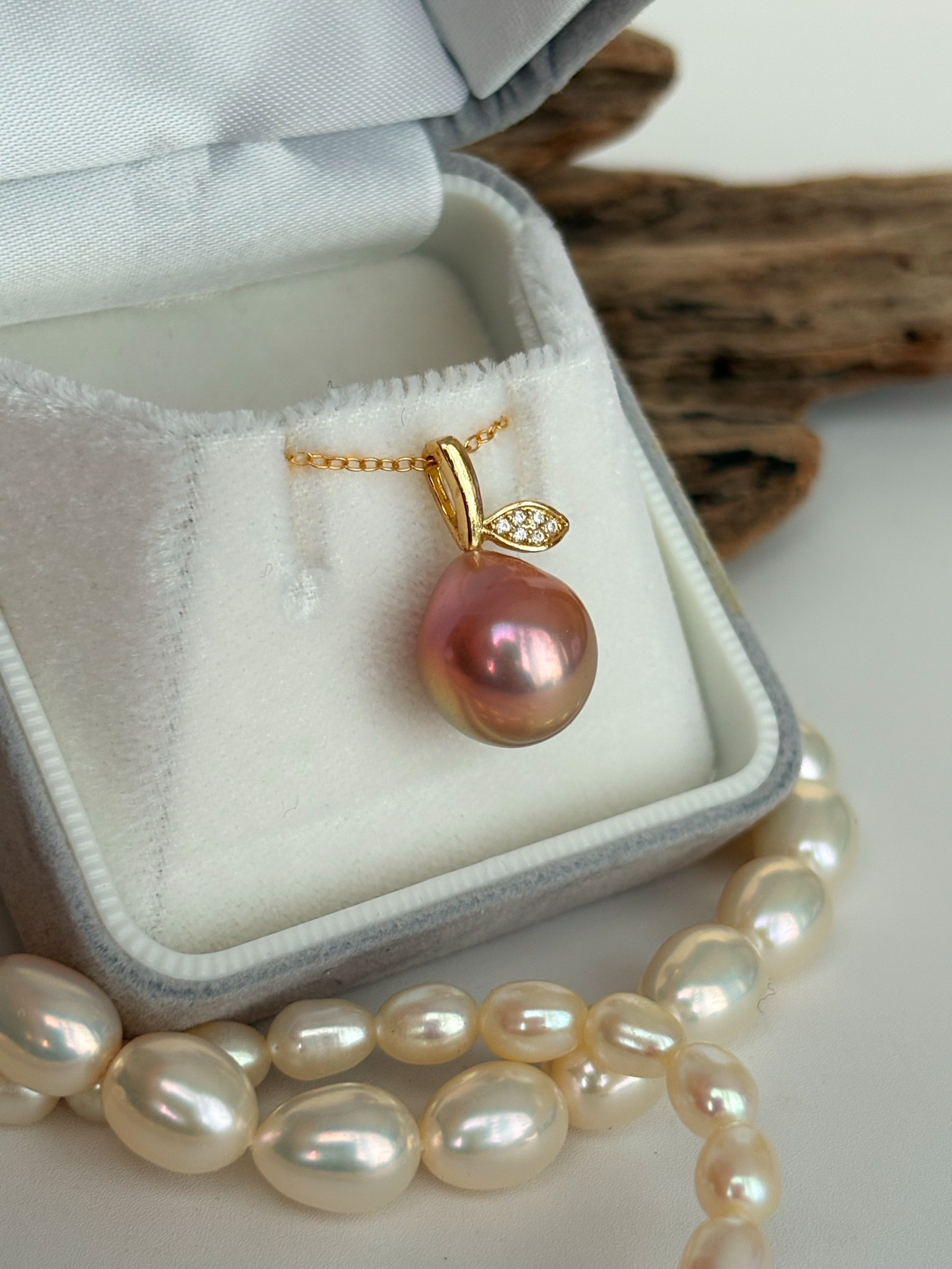 【一点もの】リンゴのネックレス　バロックパール