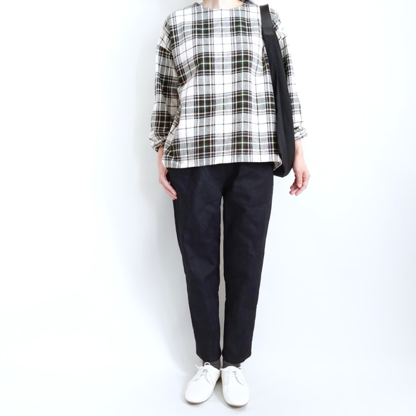 再販！× 11  新！デニムのなんでもないパンツ  中厚の11oz  日本製の本格デニム  濃いめのインディゴ 3枚目の画像