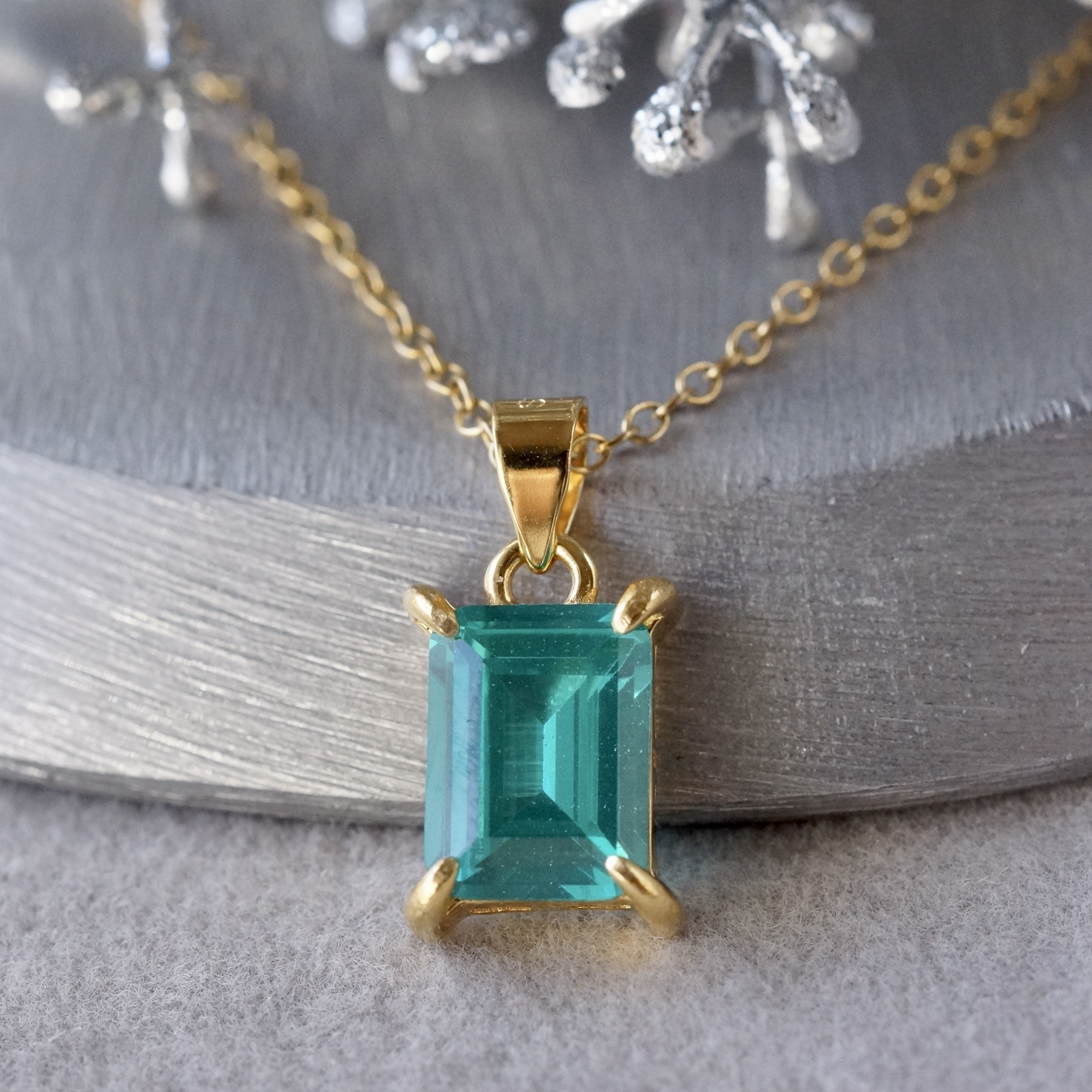 パライバカラー　YAG（人造石）　レクタングル　ペンダントトップ　18kゴールドプレーテド　シルバー925　8x6mm 6,314円