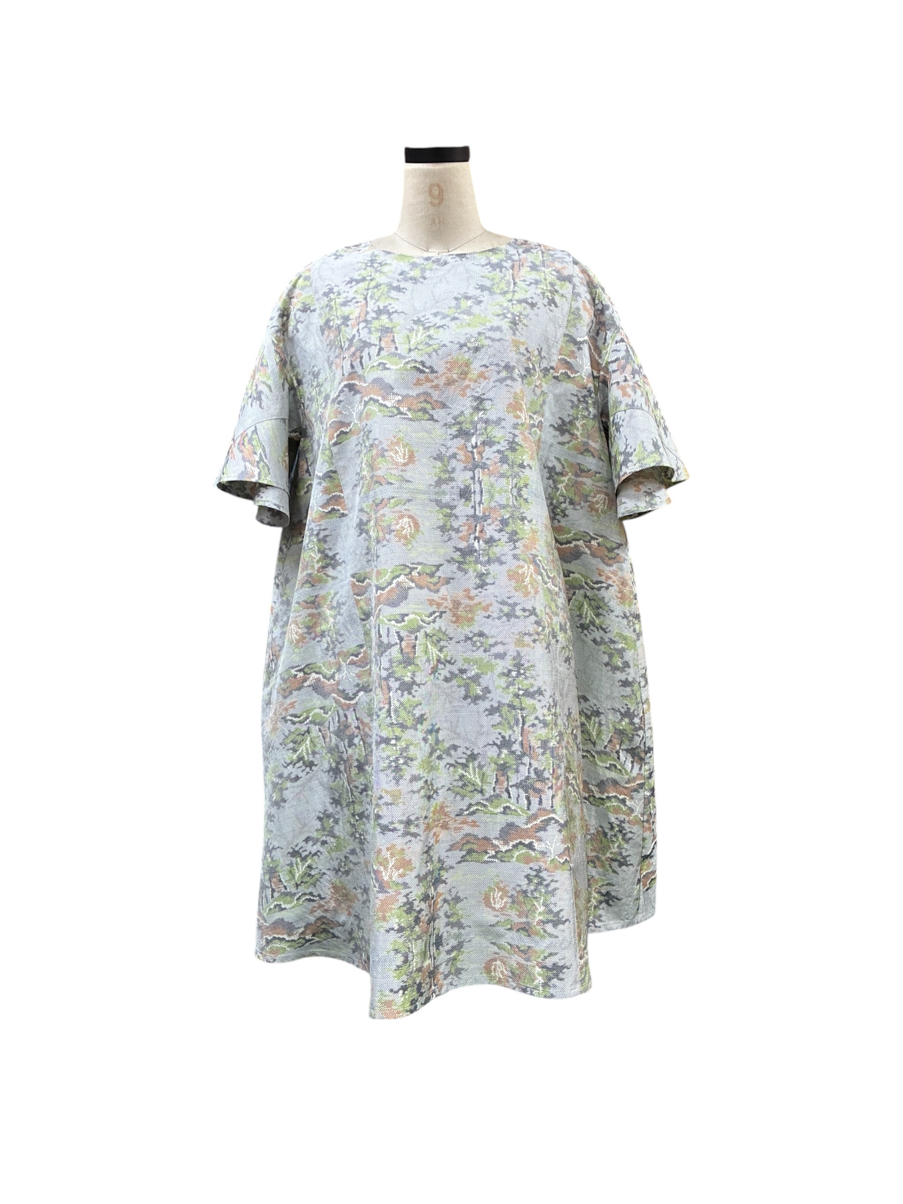 グレー地の大島紬／7分袖レディースワンピース