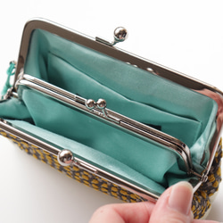 親子搭扣皮夾/配件包，英國布料和牛皮材質，含羞草色 第5張的照片