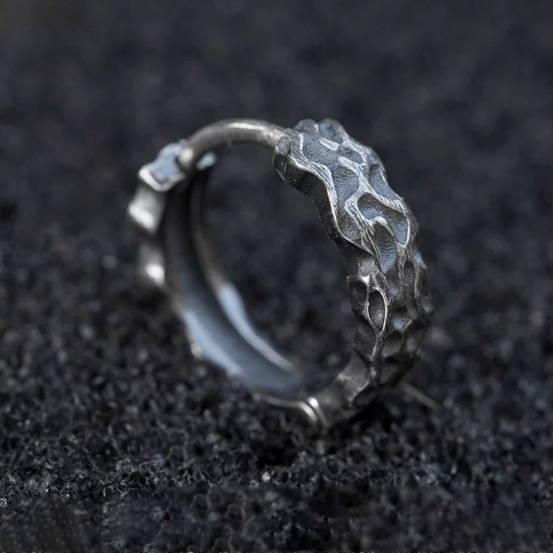 シルバー925 職人鍛造ピアス 鍛鍊 槌目 燻し加工 ヴィンテージ加工 メンズ レディース