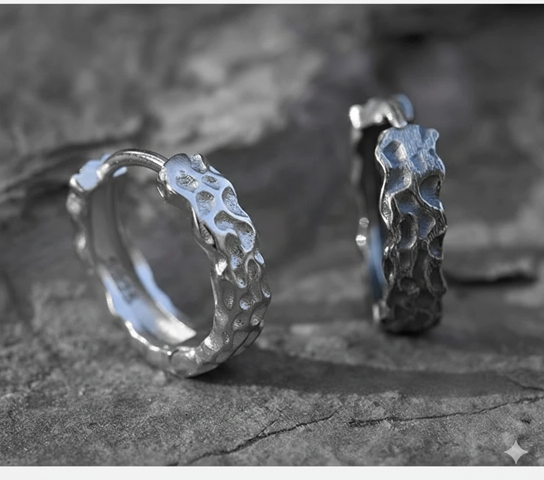 シルバー925 職人鍛造ピアス 鍛鍊 槌目 燻し加工 ヴィンテージ加工 メンズ レディース