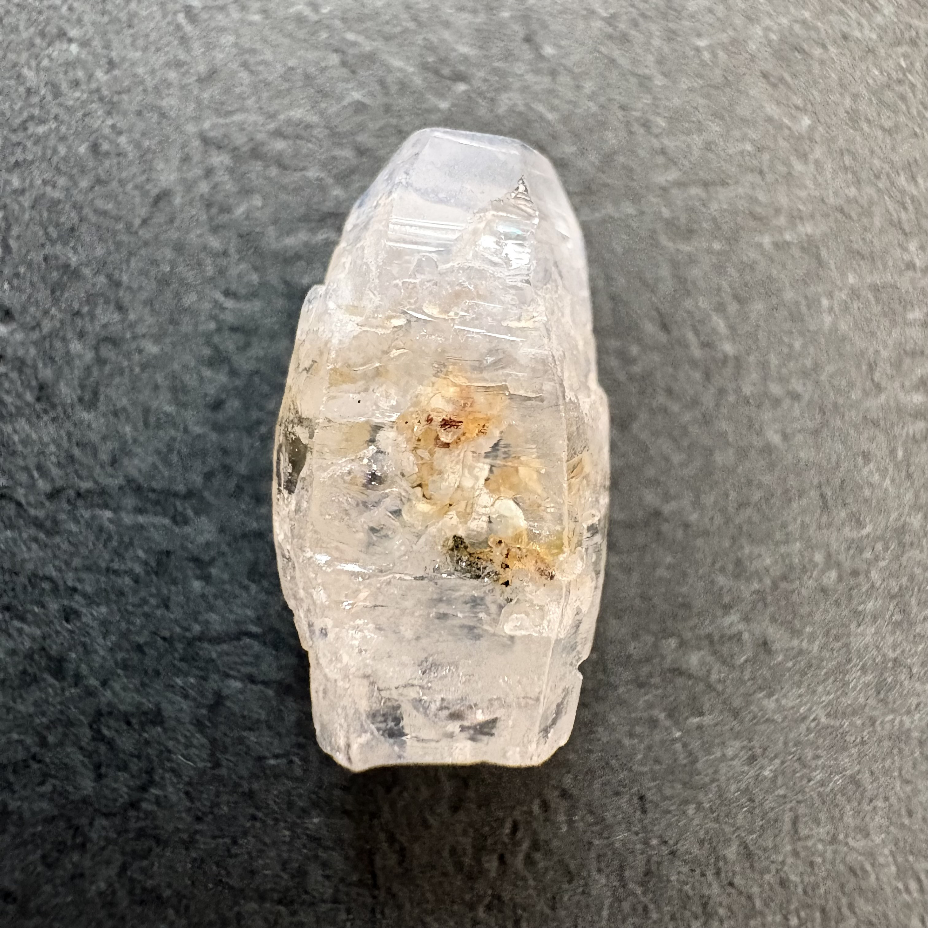 希少‼︎スリランカ産　サファイア原石　ガラスボディ