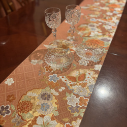 豪華刺繍 花嫁衣装の丸帯から作ったタッセル付き正絹テーブルランナー