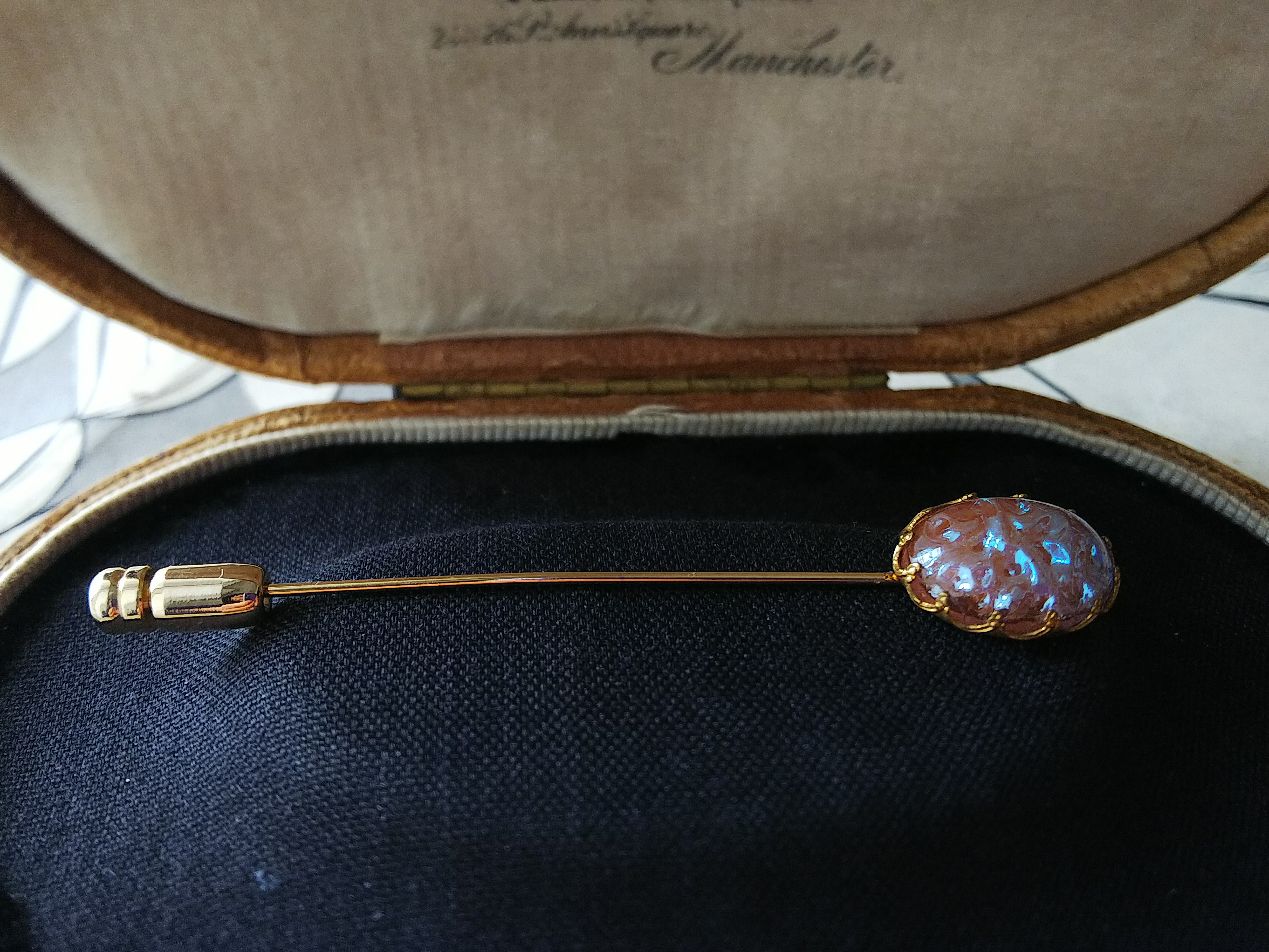 アンティークサフィレット(14×10㎜)　クラウン爪シンプル　ハットピン