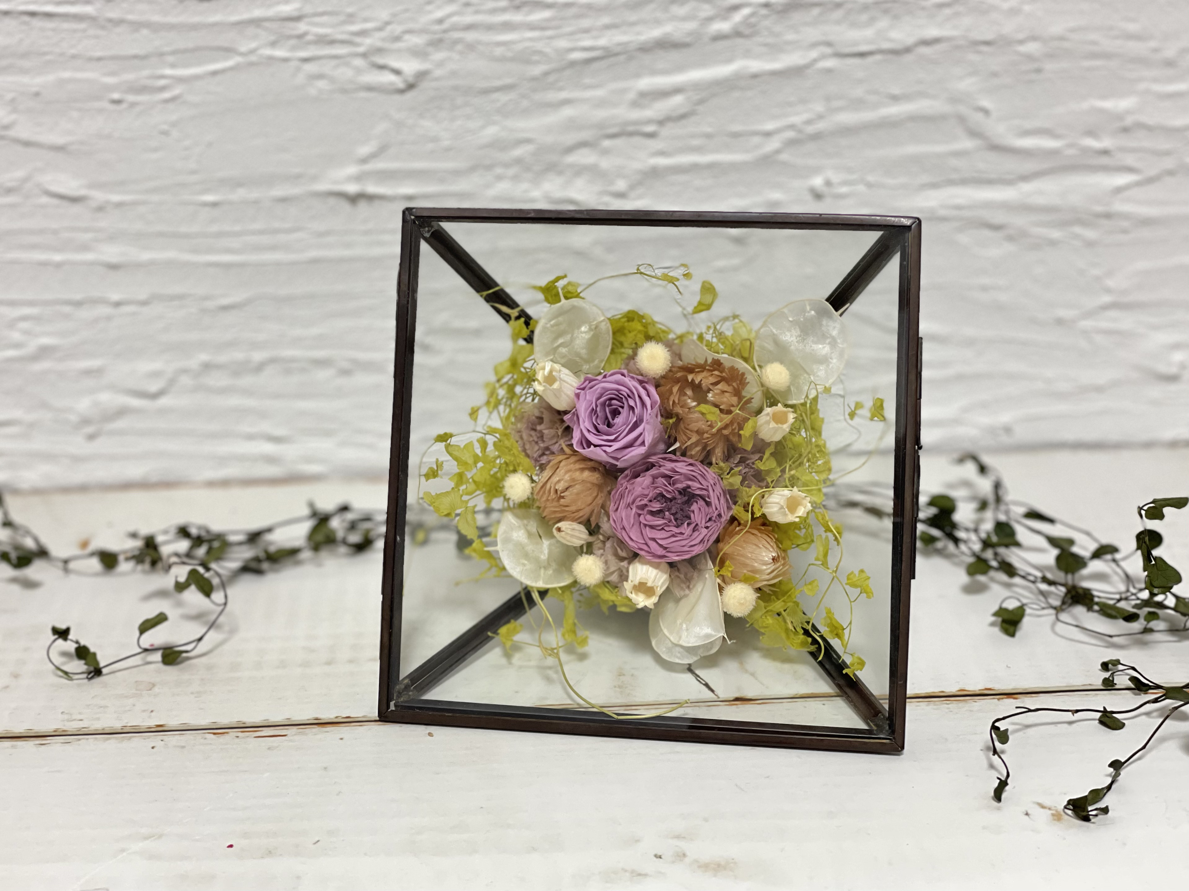 グラスフレーム・ピンクローズ