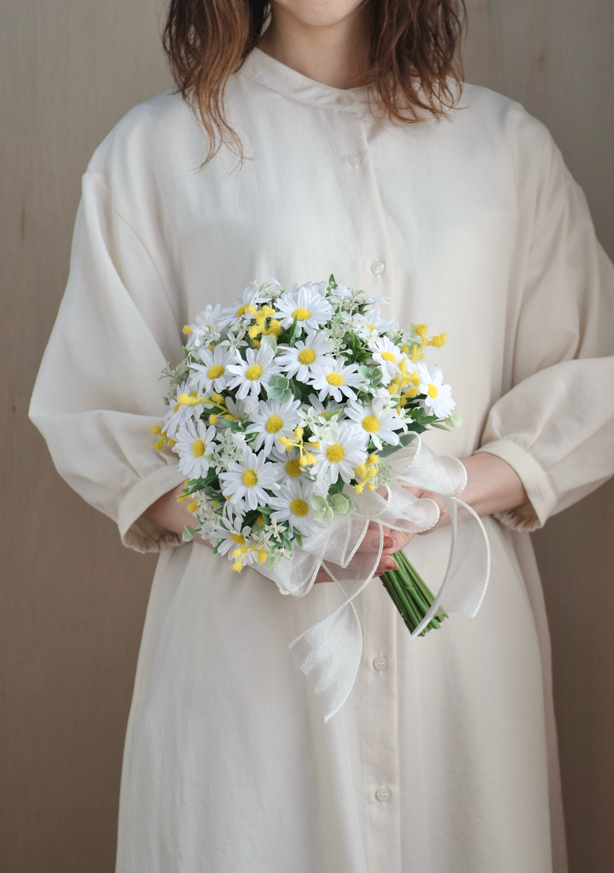 マーガレットのふんわりブーケ/ミモザMIX/ブートニア付き アーティフィシャル 造花ブーケ ウェディングブーケ