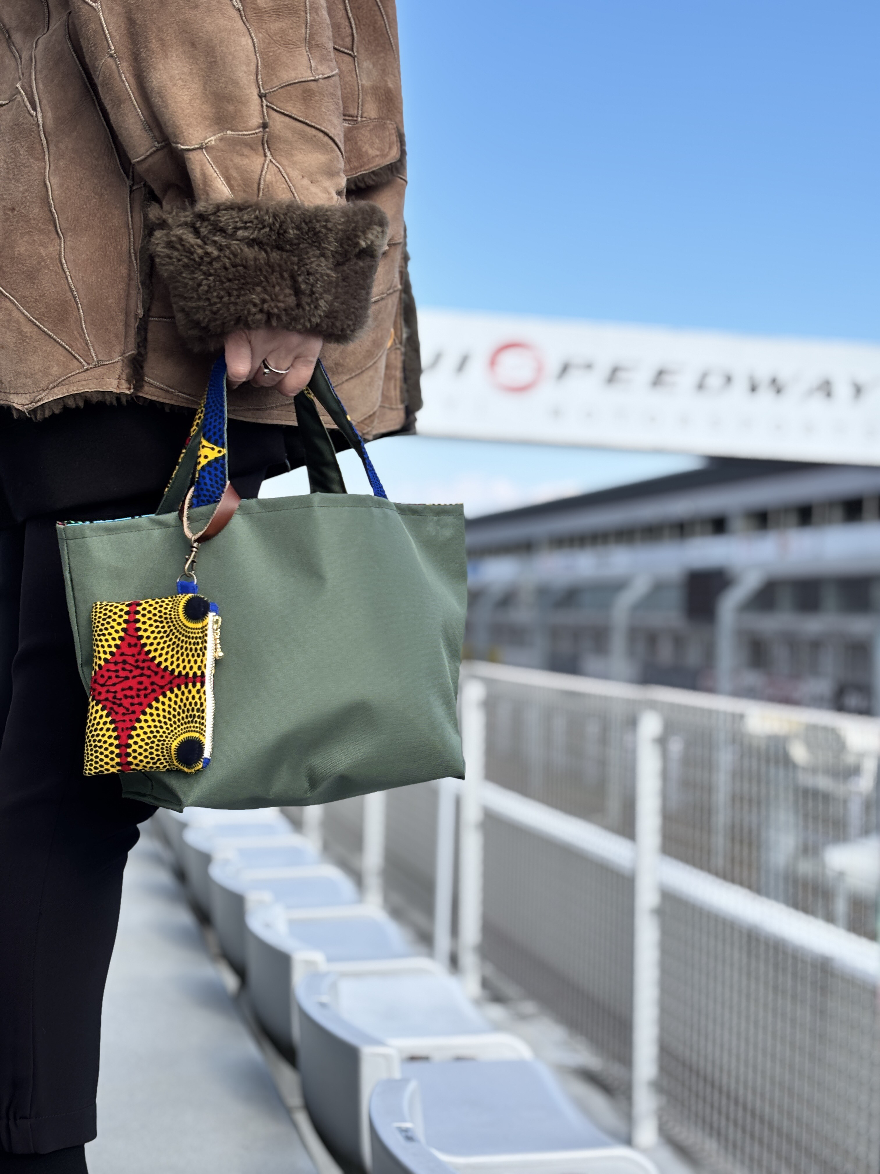 アフリカ布×ナイロン　トートバッグ　軽量バッグ　送料無料