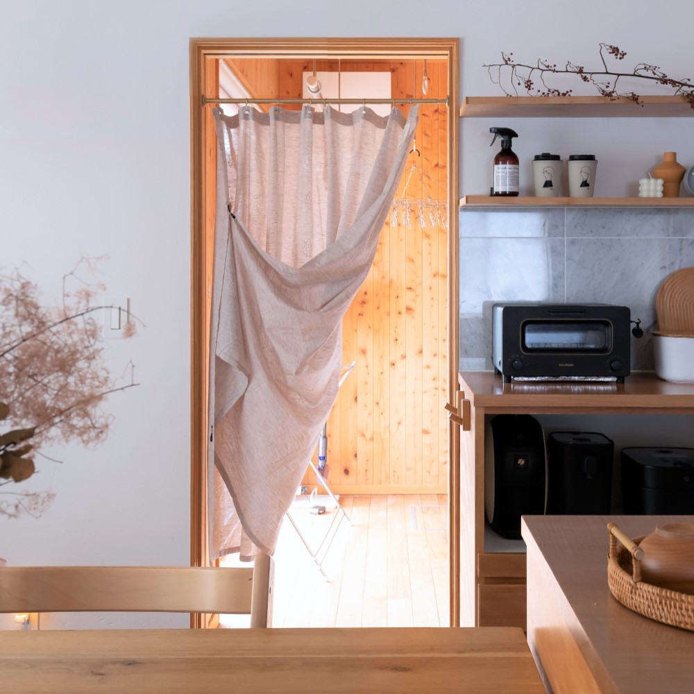 【数限定150×180】 綿 コットン 100％　間仕切り 「コメトベージュ」目隠し のれん パーテーション　カーテン