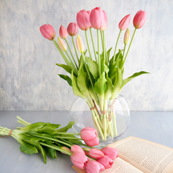 【リアルな触り心地】まるで生花のような瑞々しさ|春のチューリップ5本ブーケ|アーティフィシャルフラワー【シェルピンク】 5枚目の画像