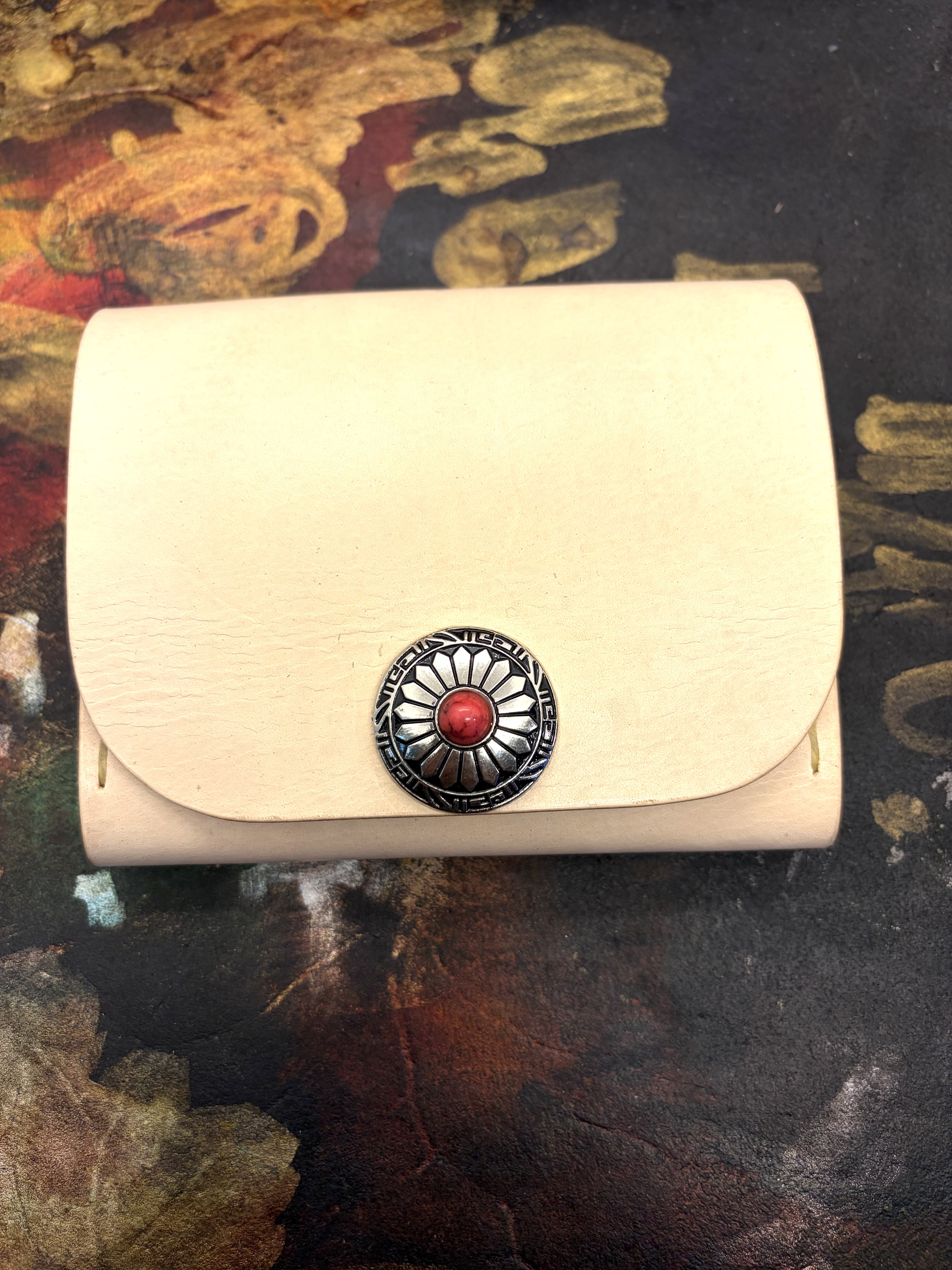 本革　mini wallet 財布　生成り　コンチョ付き　レッド