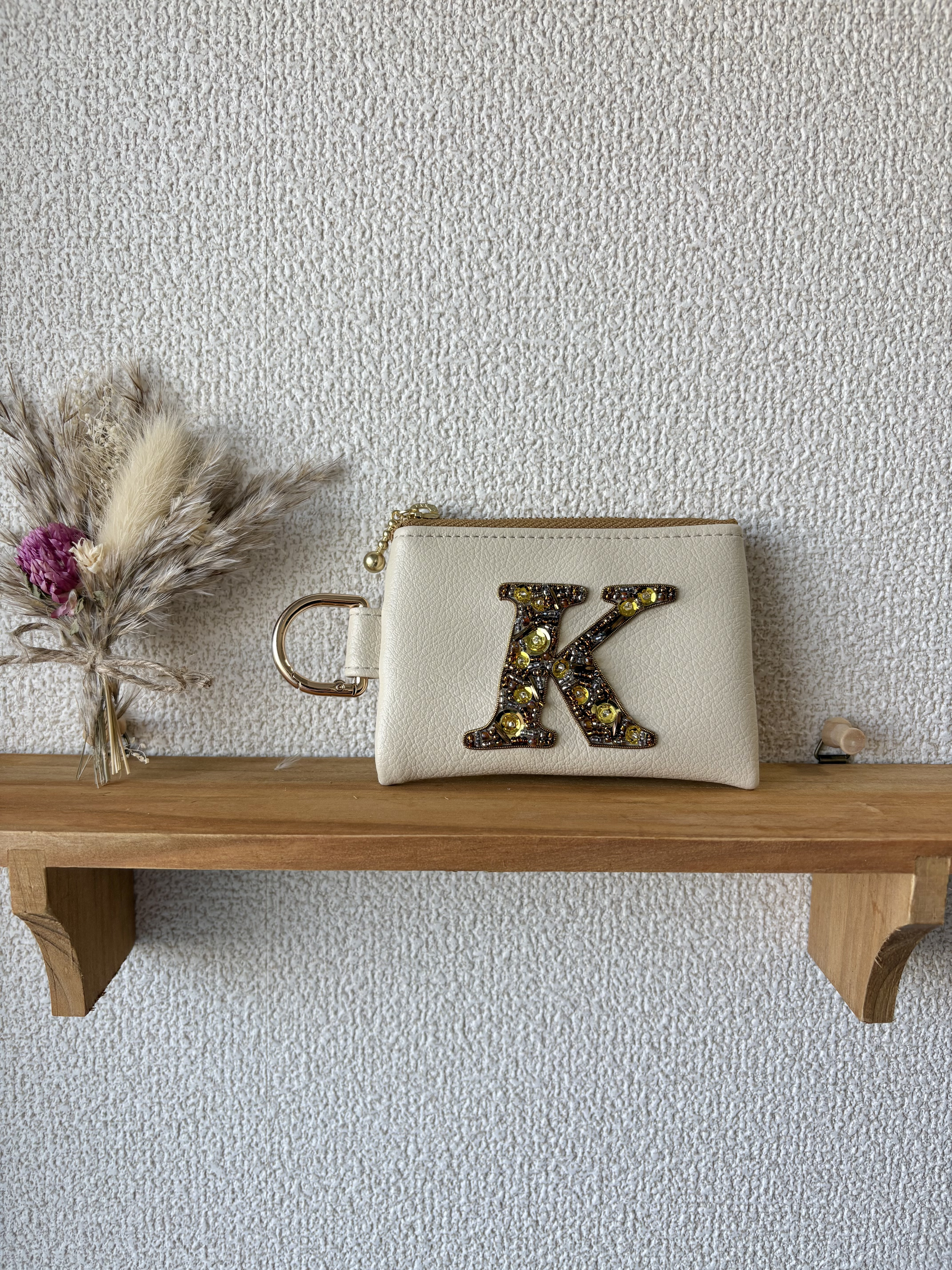【Ｋ】イニシャル ビーズ 刺繍 ポーチ｜プレゼント｜アクセサリー