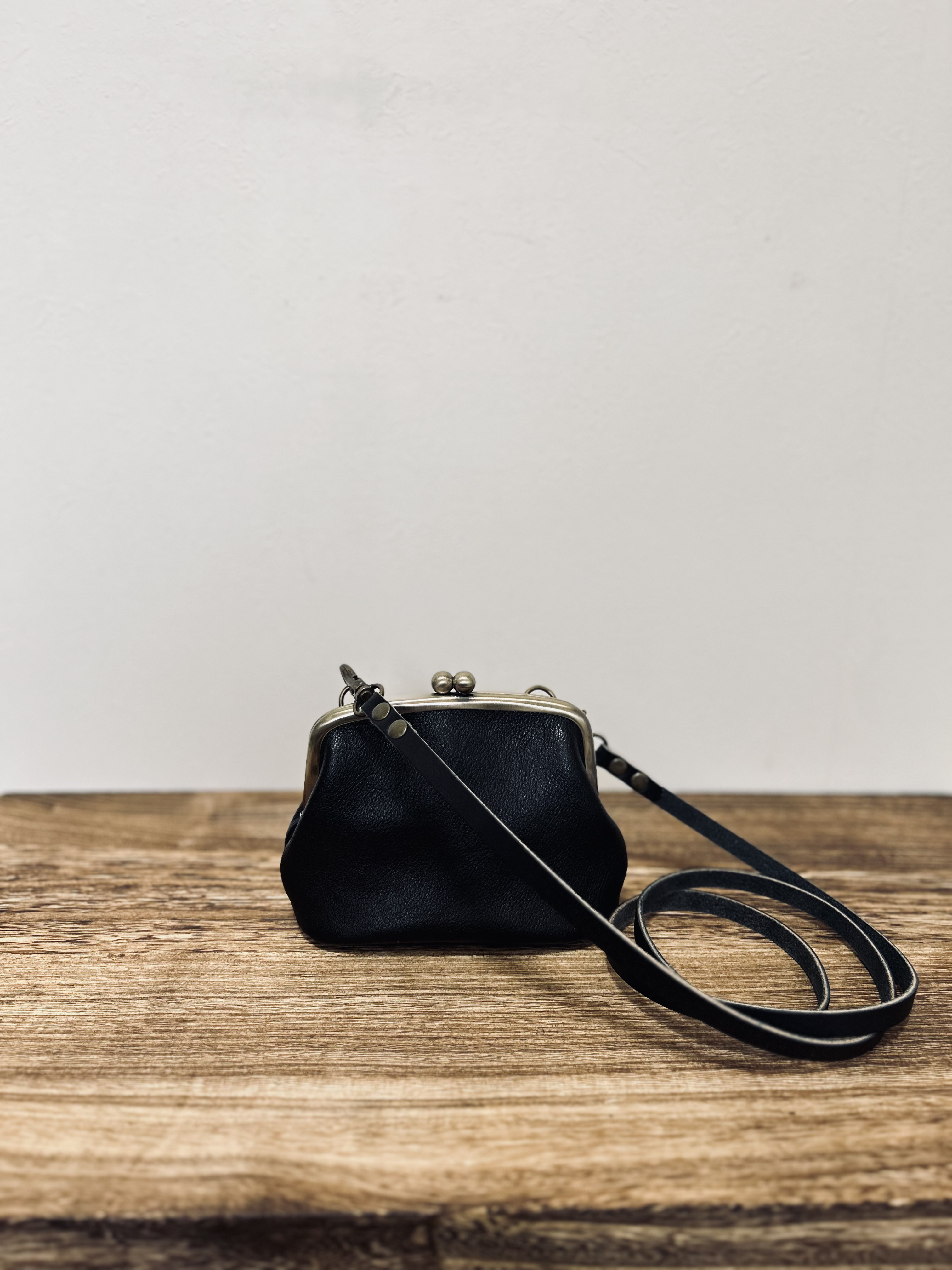 姫路レザー親子miniがま口ポシェット◆黒　サコッシュ　革バック　がま口バック　ひとめぼれ新作2026 革財布