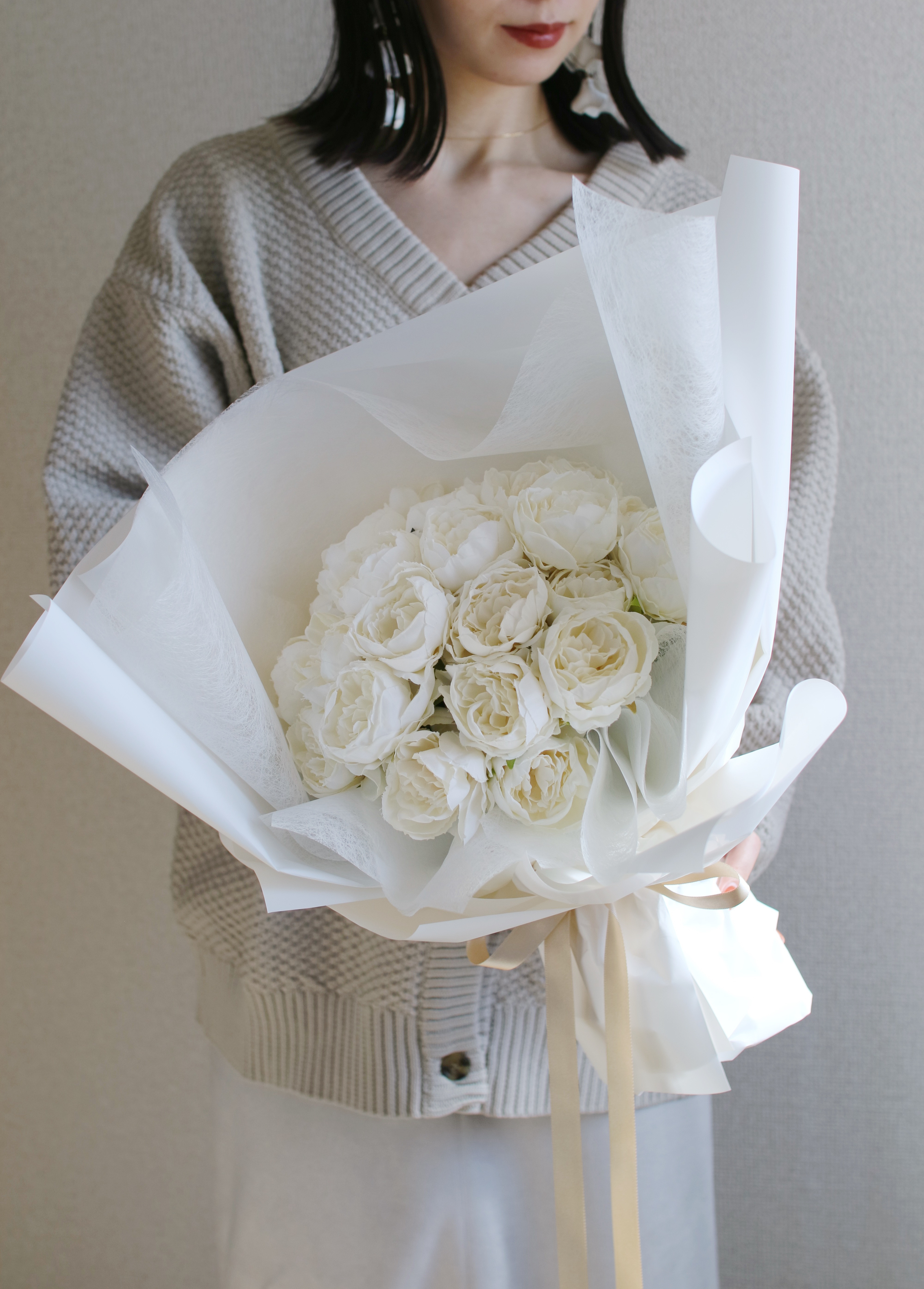 余白を束ねたプロポーズブーケ｜バラのブーケ｜ 24本のバラ｜ホワイトローズ｜洗練｜枯れない花束｜記念日｜高品質造花