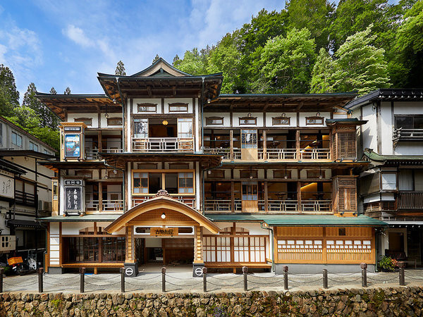 昭和レトロ温泉宿「銀山温泉古勢起屋本館」　白色模型