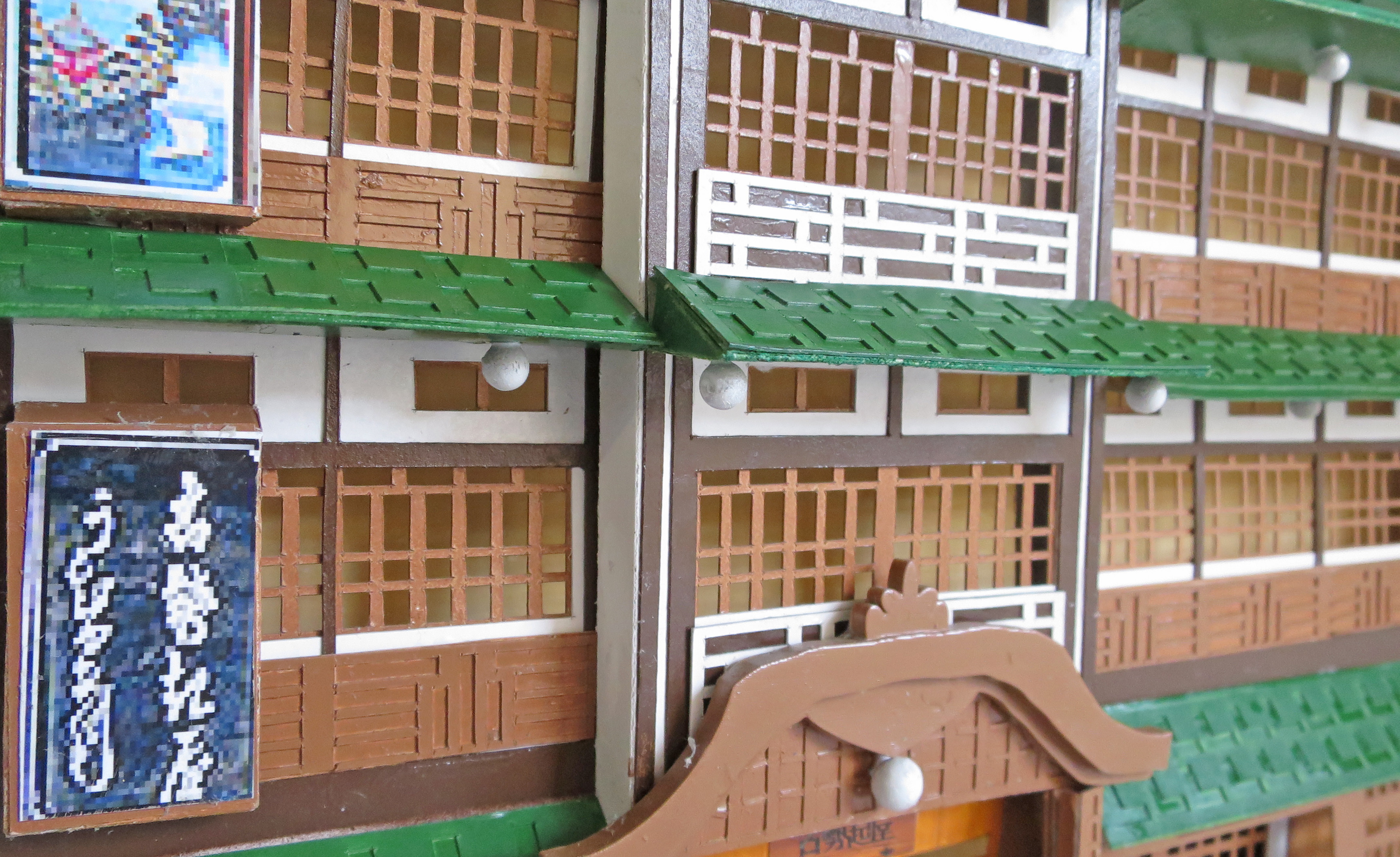 昭和レトロ温泉宿「銀山温泉古勢起屋本館」　白色模型