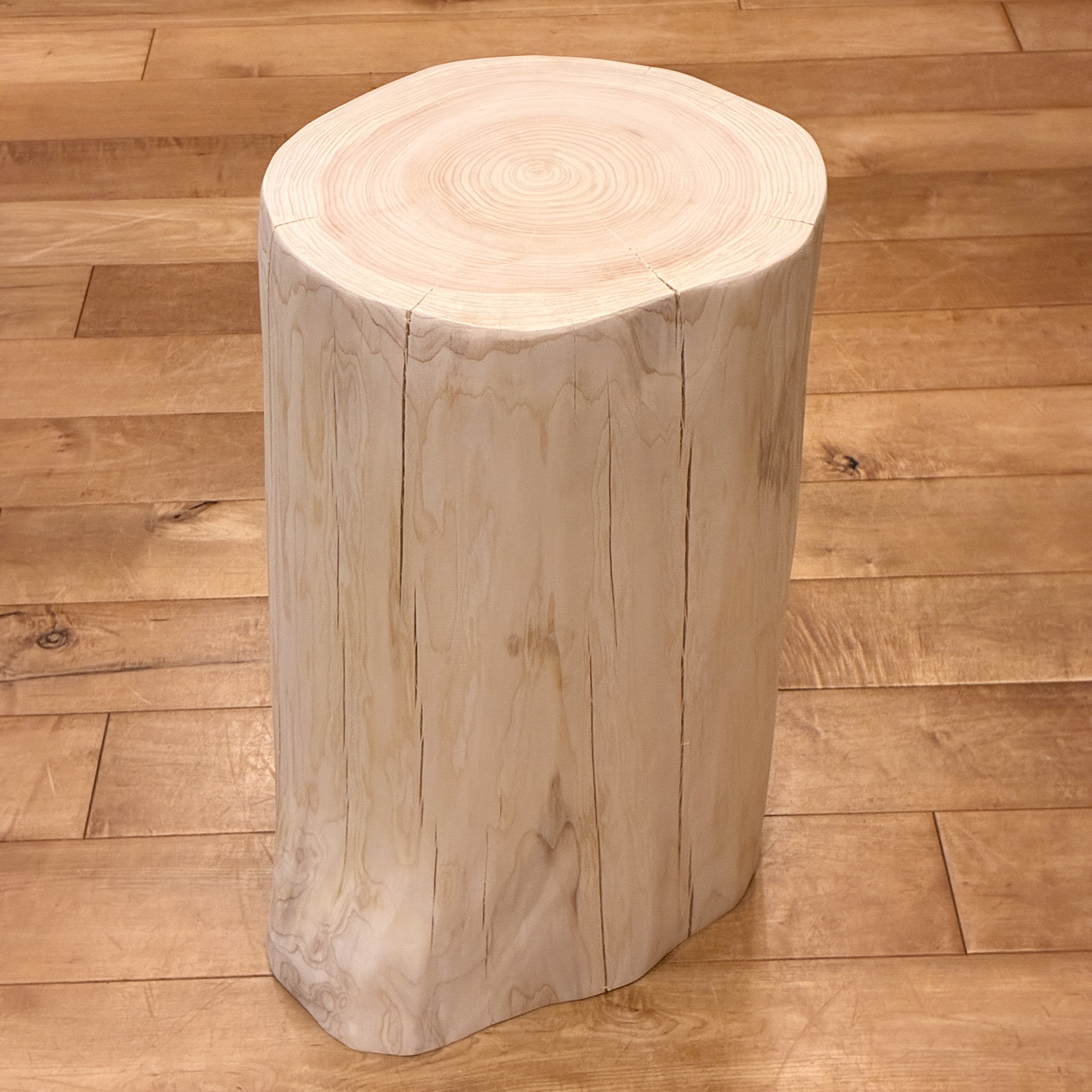 Hinoki  Wood  Stool  No.1585