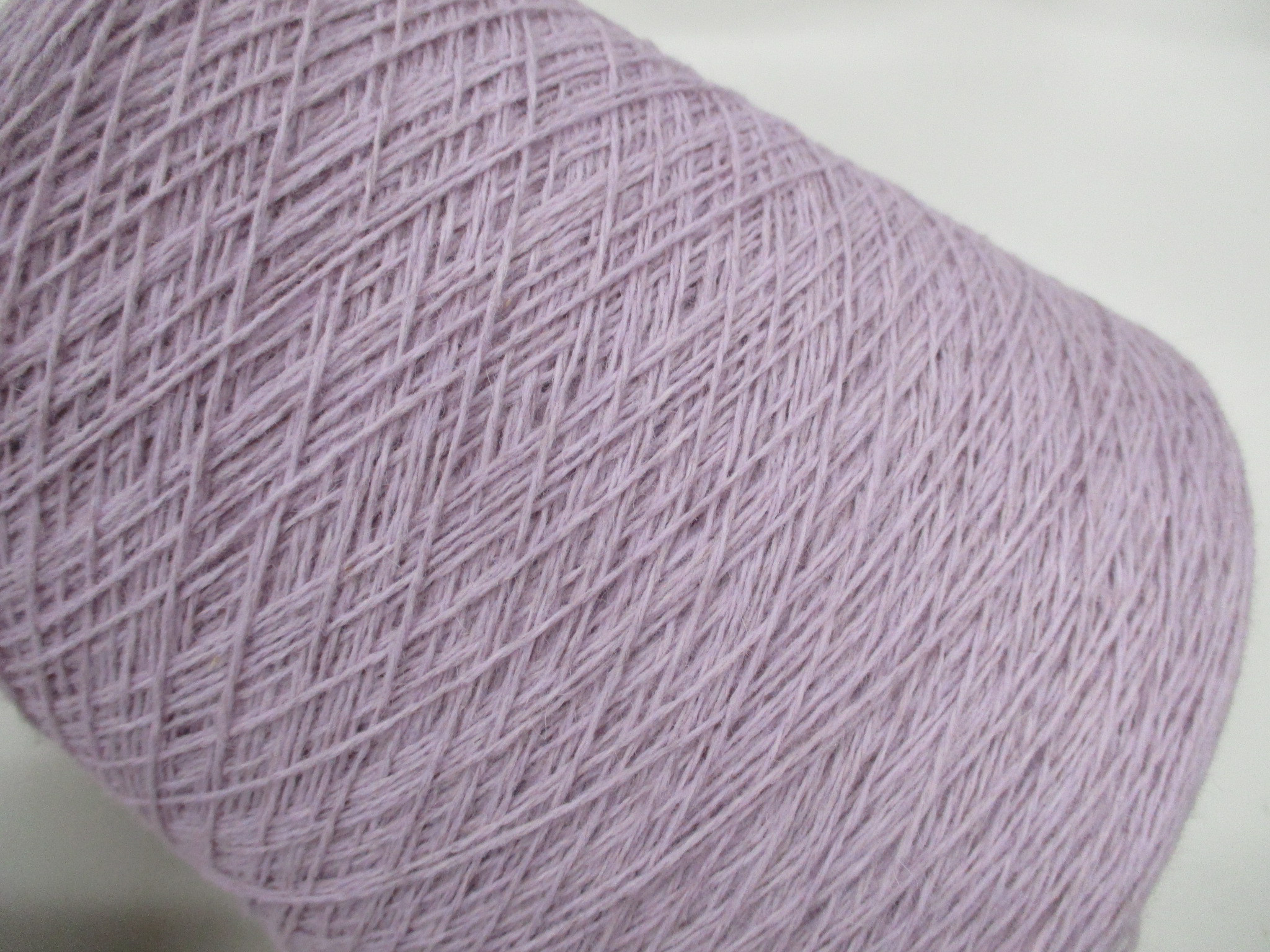 2/16番手　フォックス・ウール混　ラベンダー590g　o18