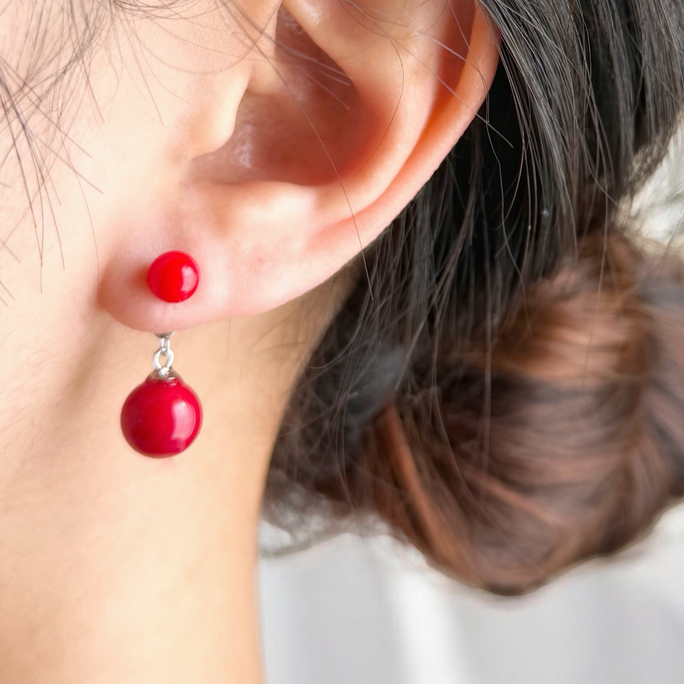 【JORIE】大人に艶やかな赤❤️2way 揺れる大人の赤珊瑚　サージカルステンレス刻印　ピアスイヤリング対応