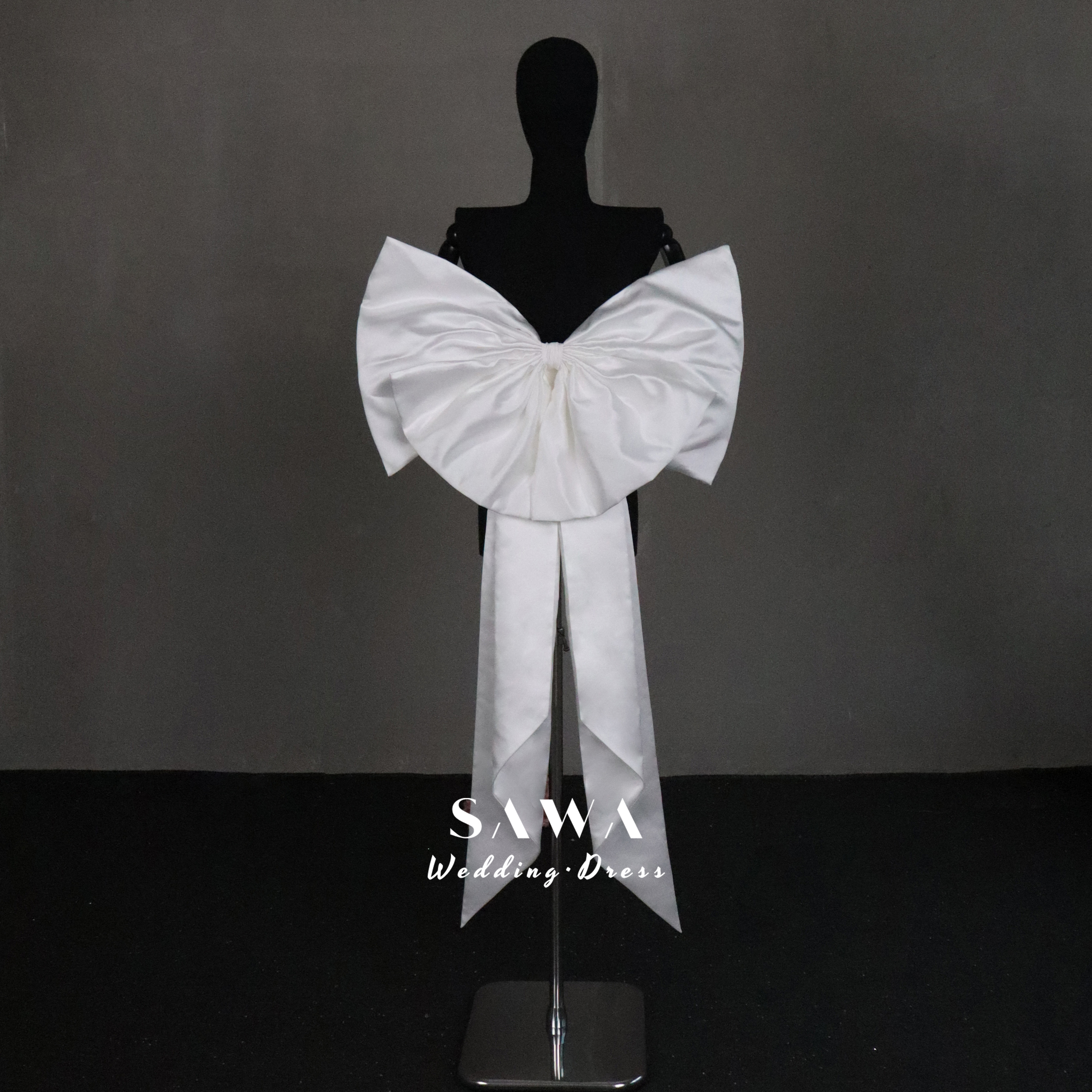 躊躇しない　白　お色直し　サテン　可愛いバックリボン　優雅　ブライダルウエアー小物　前撮り2次会お呼ばれ披露宴ウェディン