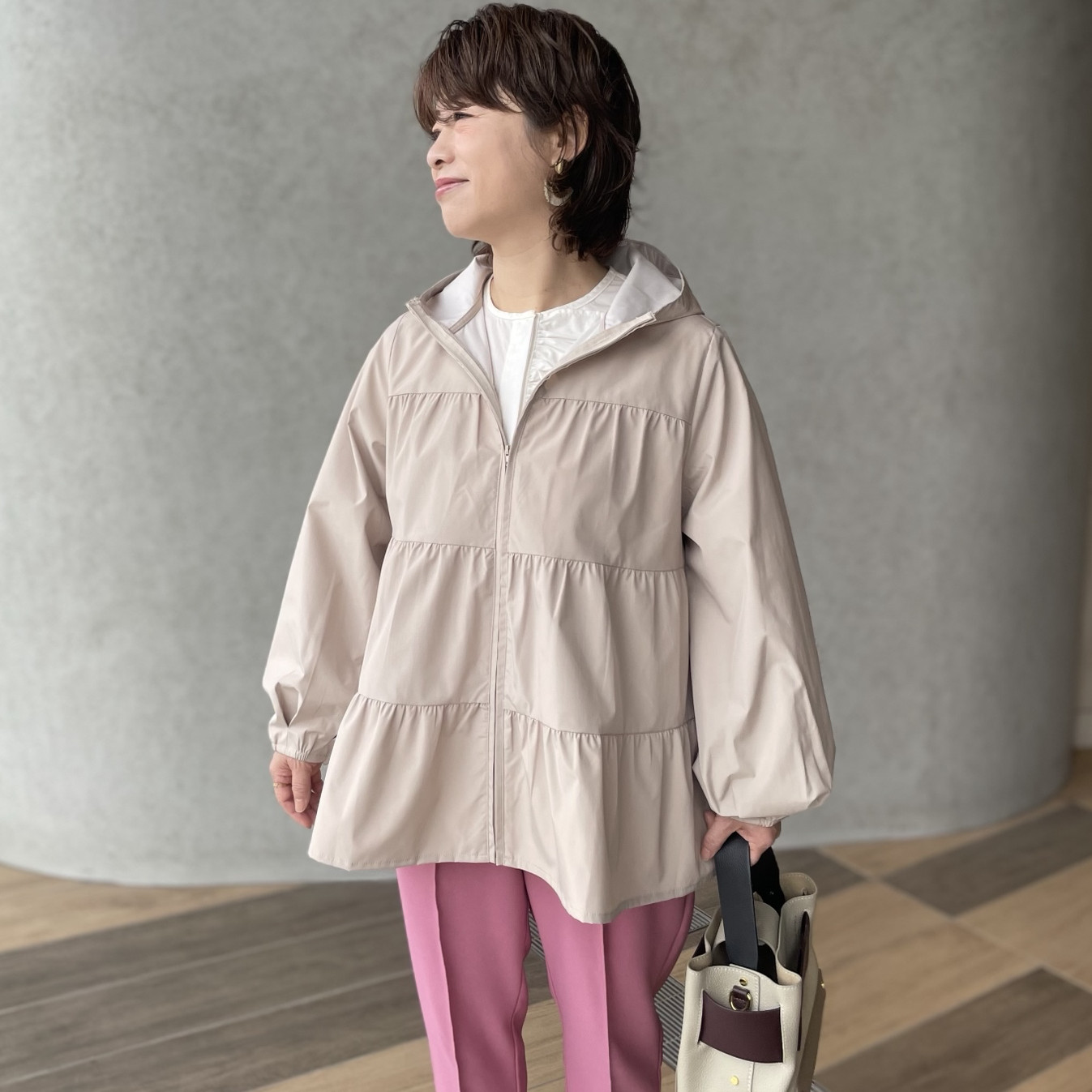 【小柄S】花粉対策 フーデッドブルゾン 撥水・軽量・着痩せ 大人のティアードアウター BE■KMC-789 287265