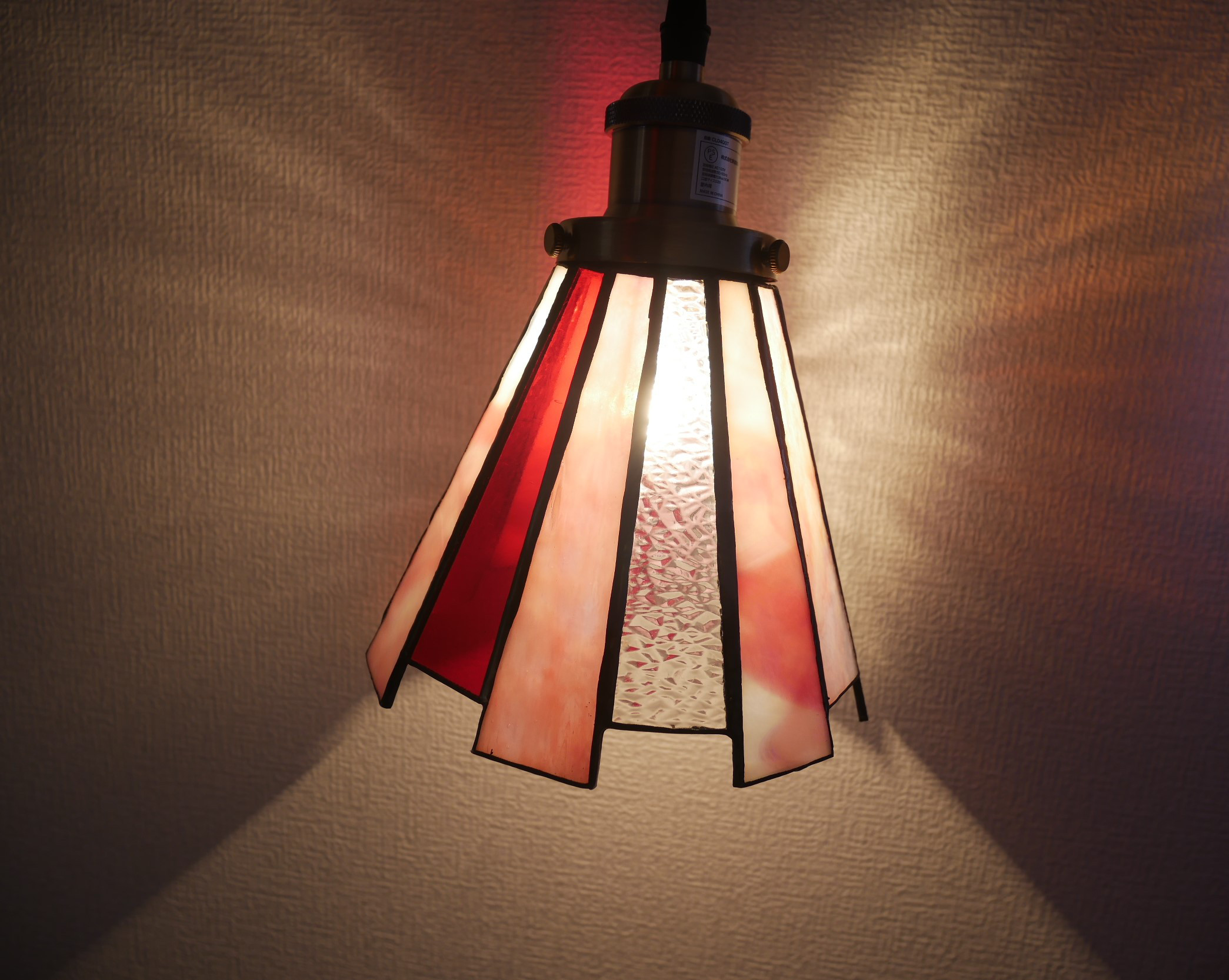 ✴︎:.｡.ピンクフレアの14面ペンダントライト　＊送料無料＊