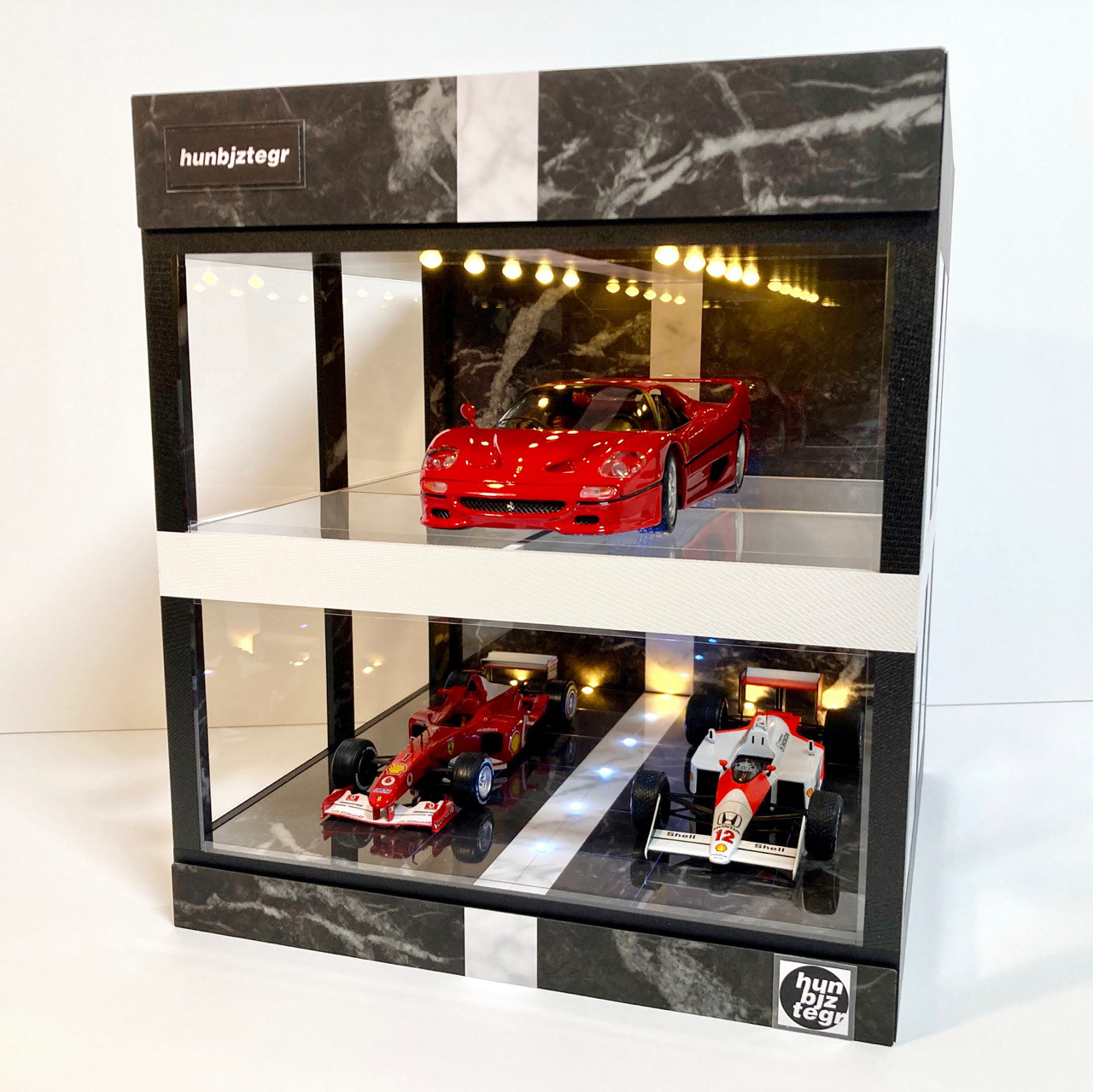 1/18展示4台可・WH&BK・2層式ディスプレーBOX / 2色LED20灯・スタイリッシュジオラマ