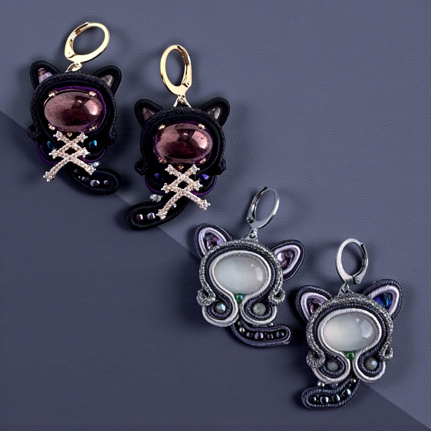 「黒猫とロシアンブルー」 ソウタシエ 猫 猫の日 尻尾