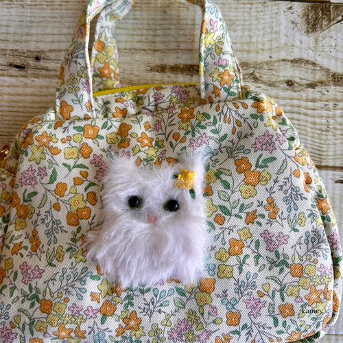 大人かわいい猫ちゃんと小花柄のミニボストンバッグ 小物入れ バッグ