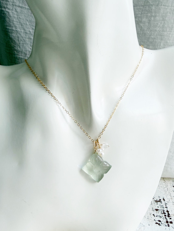 14KGF カランコエカットグリーンアメジスト 淡水パール ネックレス 3枚目の画像