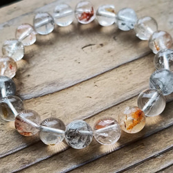 ◇マニカラン水晶レッドフラワーファントムのブレスレット