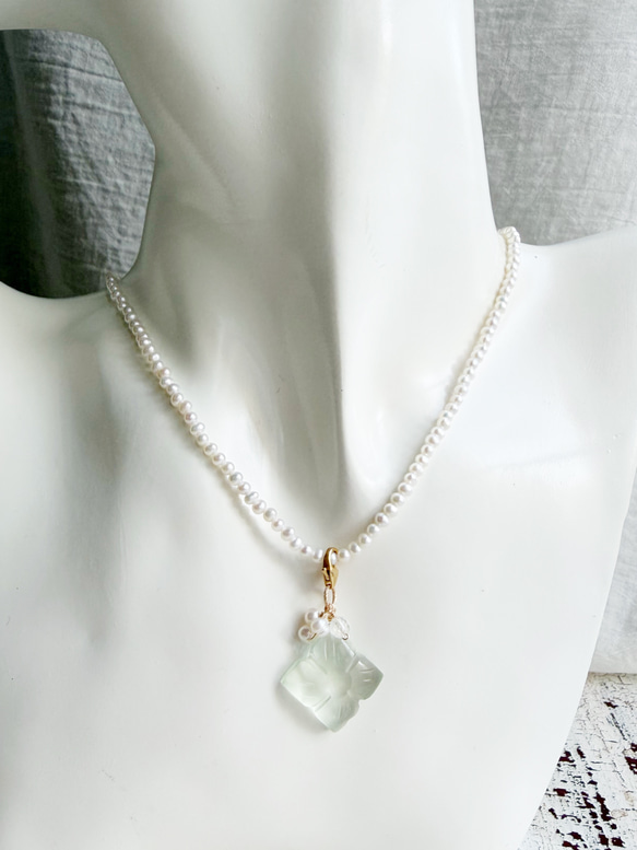 14KGF カランコエカットグリーンアメジスト 淡水パール マグネットネックレス 6枚目の画像