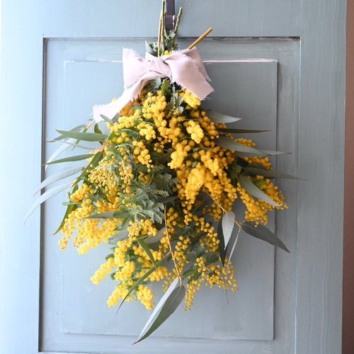 フレッシュミモザとユーカリのスワッグ 40センチ スワッグ Secret