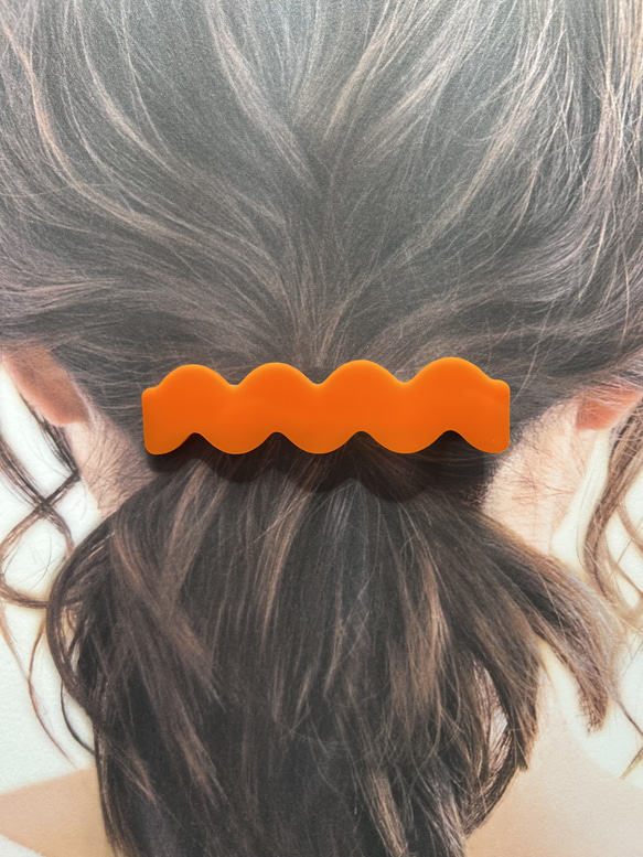うねうね　デザイン　ヘアクリップ 3枚目の画像