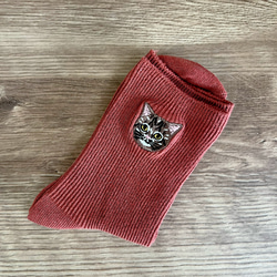 毛並まで感じるブリティッシュショートヘア猫さん刺繍の靴下 4枚目の画像