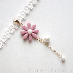 【訂製款】樹脂藝術花卉圖案、梭織蕾絲和緞帶項鍊“乞求愛” 第5張的照片