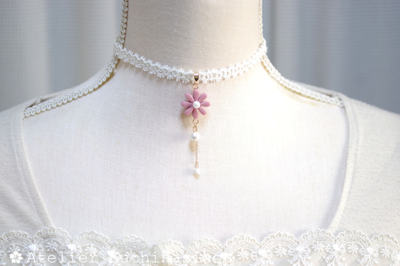 【訂製款】樹脂藝術花卉圖案、梭織蕾絲和緞帶項鍊“乞求愛” 第2張的照片