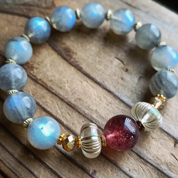 ◇マニカラン水晶レッドフラワーファントムのブレスレット